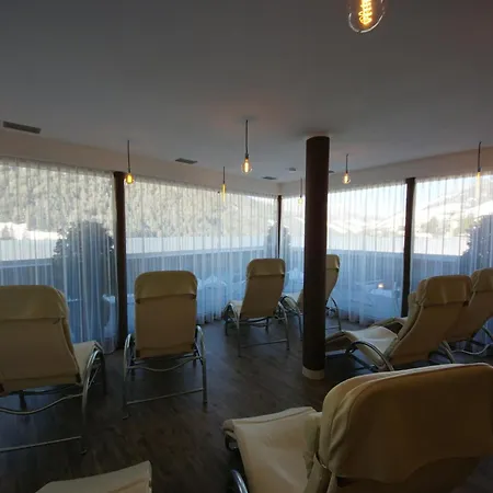 Plan De Corones Aparthotel 3*