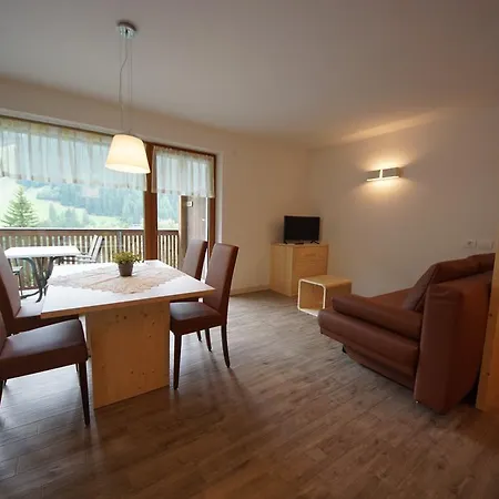 Plan De Corones Aparthotel 3*